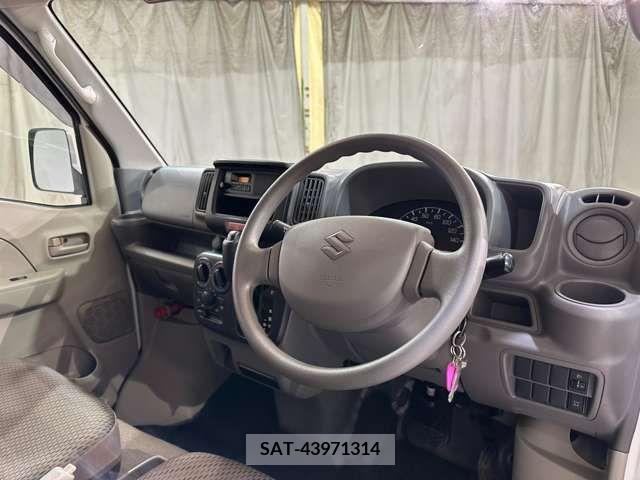 Suzuki EVERY 2017-05 301594-12