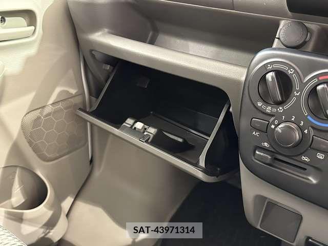 Suzuki EVERY 2017-05 301594-16