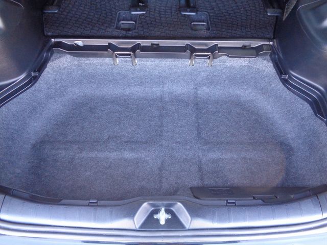Toyota VOXY 2018-01 10382-25