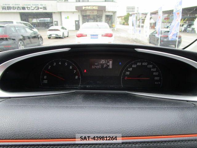 Toyota SIENTA 2016-06 287140-7