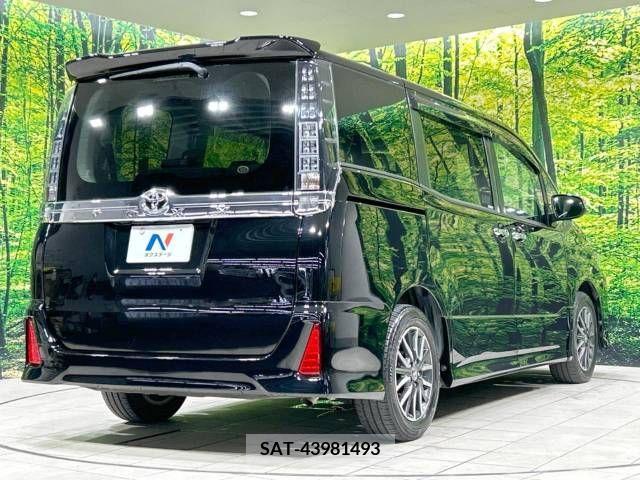 Toyota VOXY 2015-11 336669-17