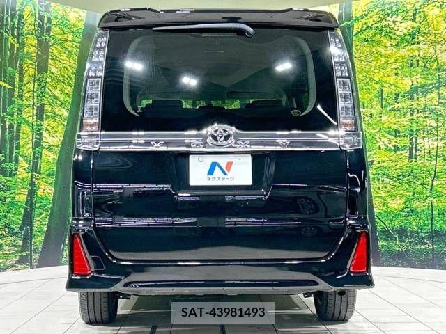 Toyota VOXY 2015-11 336669-15