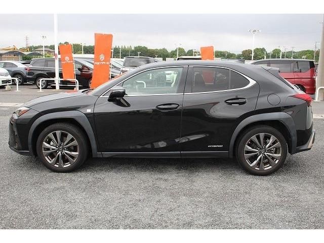 Lexus UX 2018-12 11129-6