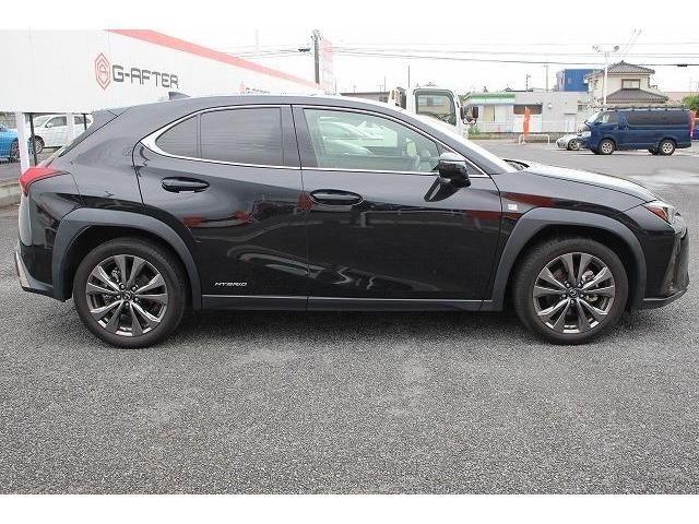 Lexus UX 2018-12 11129-8