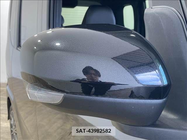 Daihatsu TANTO CUSTOM 2022-10 372723-6
