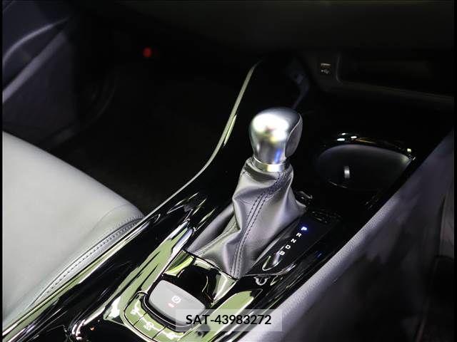Toyota C-HR 1991-02 264477-17