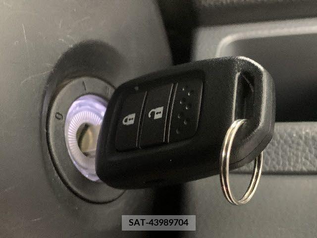 Honda N-VAN 2020-04 209861-10