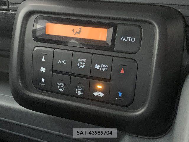 Honda N-VAN 2020-04 209861-14