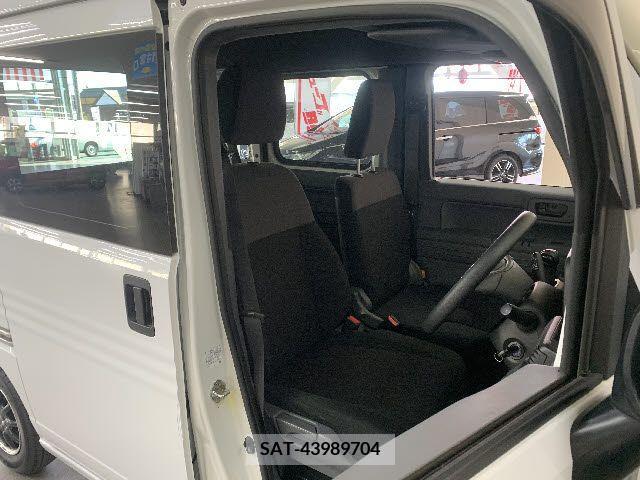 Honda N-VAN 2020-04 209861-3