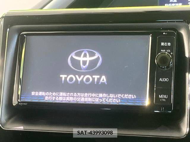 Toyota VOXY 2015-10 370287-3