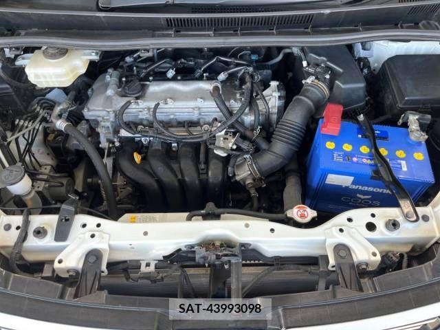 Toyota VOXY 2015-10 370287-19