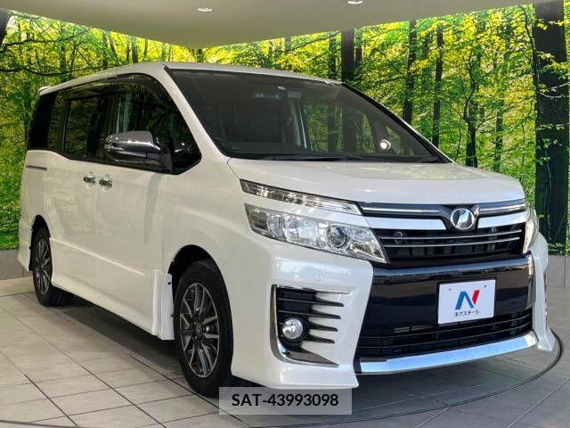 Toyota VOXY 2015-10 370287-17