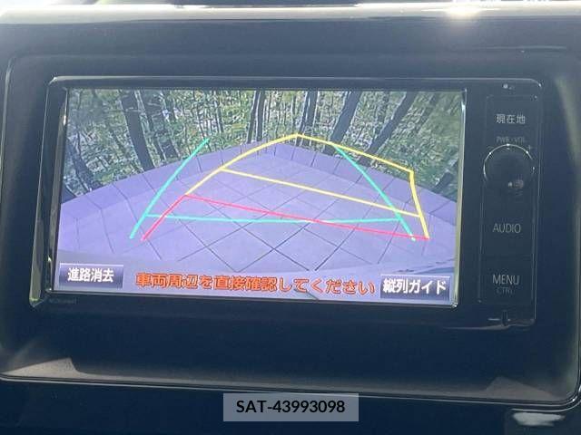 Toyota VOXY 2015-10 370287-4