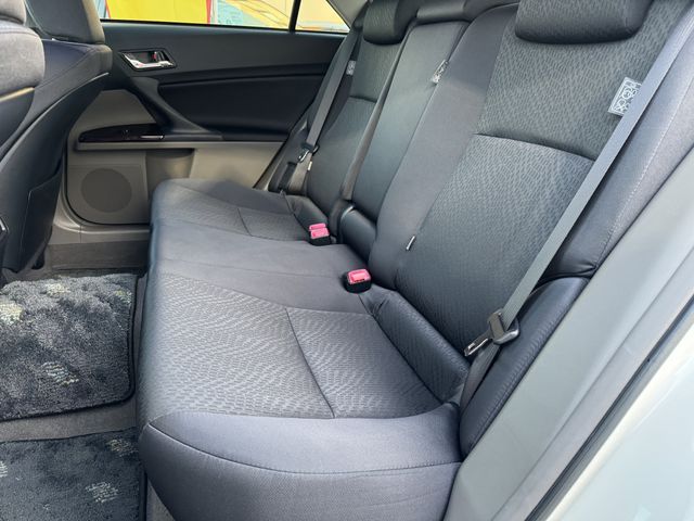 Toyota MARK X 2012-03 185275-24