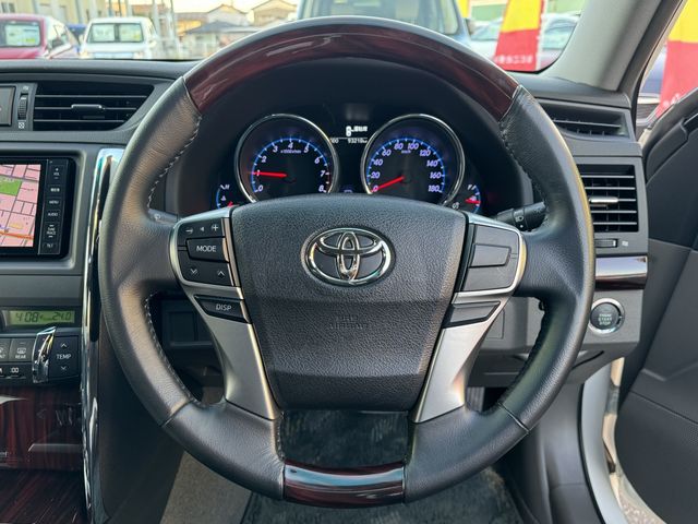 Toyota MARK X 2012-03 185275-13