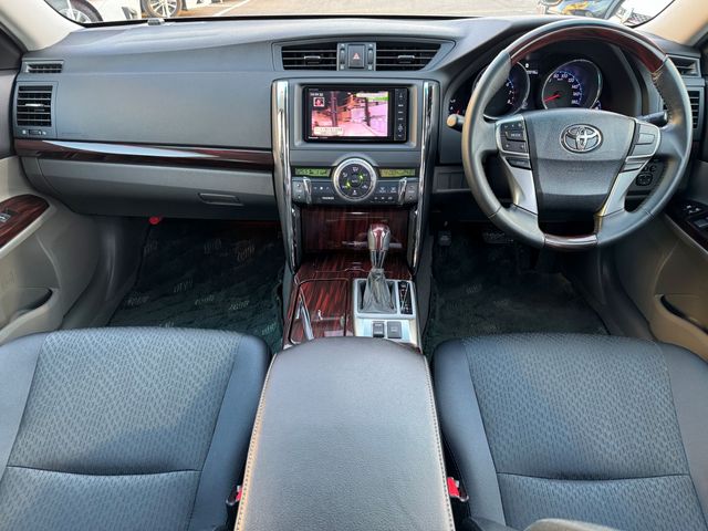 Toyota MARK X 2012-03 185275-1