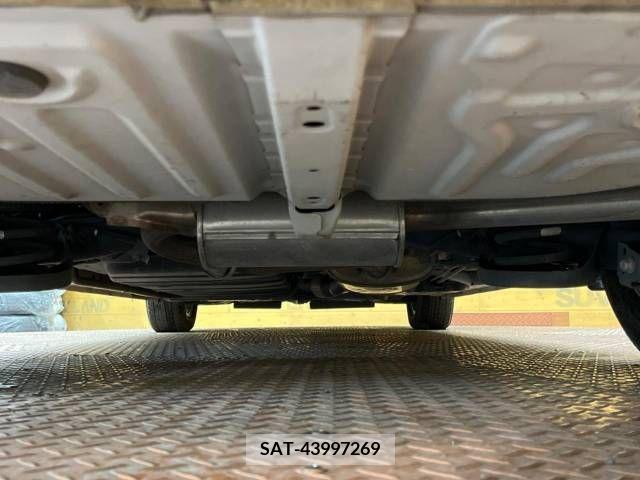 Toyota ESQUIRE 2015-03 218706-19