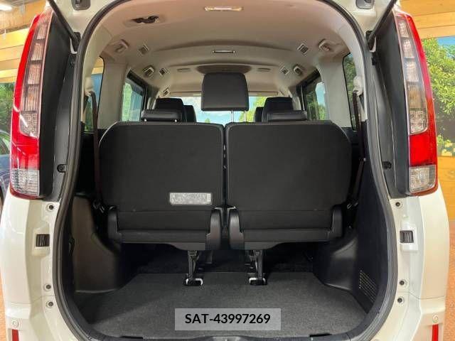 Toyota ESQUIRE 2015-03 218706-11