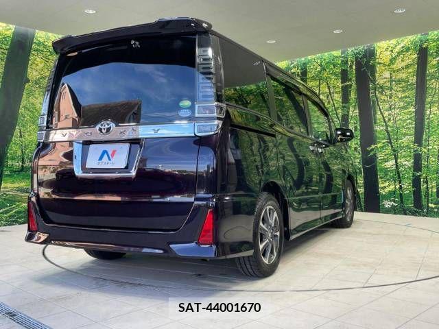 Toyota VOXY 2018-08 370293-16