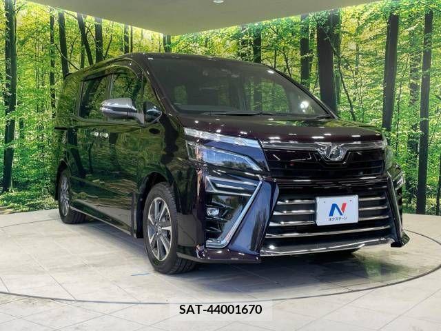 Toyota VOXY 2018-08 370293-15