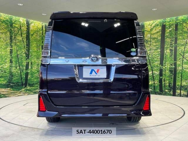Toyota VOXY 2018-08 370293-14