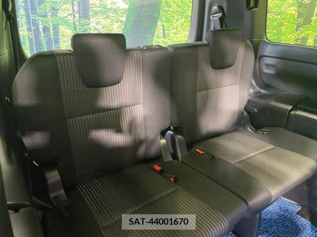 Toyota VOXY 2018-08 370293-8