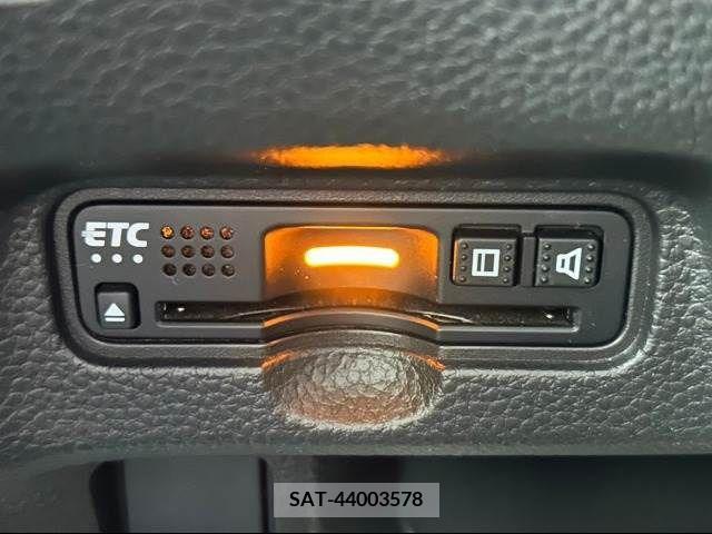Honda N BOX CUSTOM 2018-03 221475-8