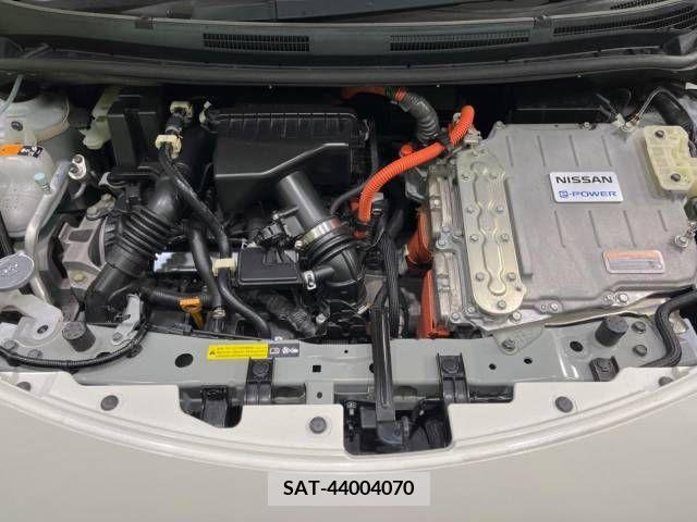 Nissan NOTE 2017-04 213469-18