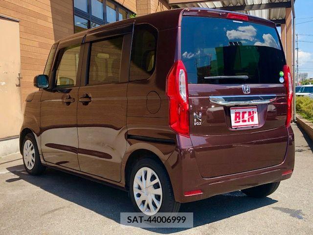 Honda N BOX 2019-04 344048-9