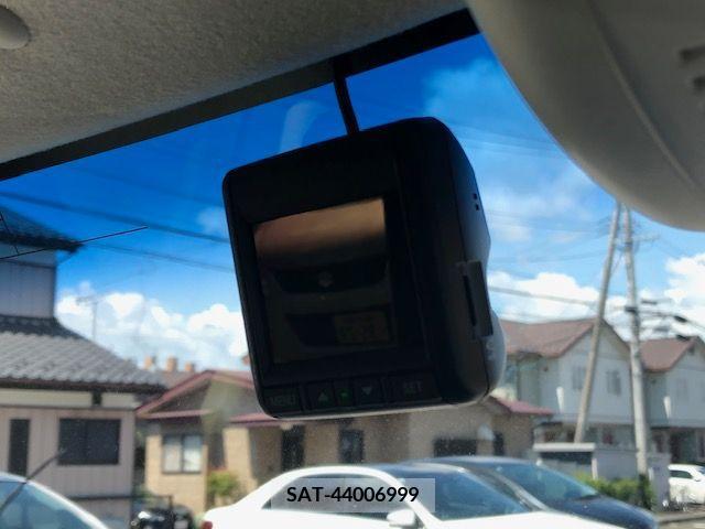 Honda N BOX 2019-04 344048-4