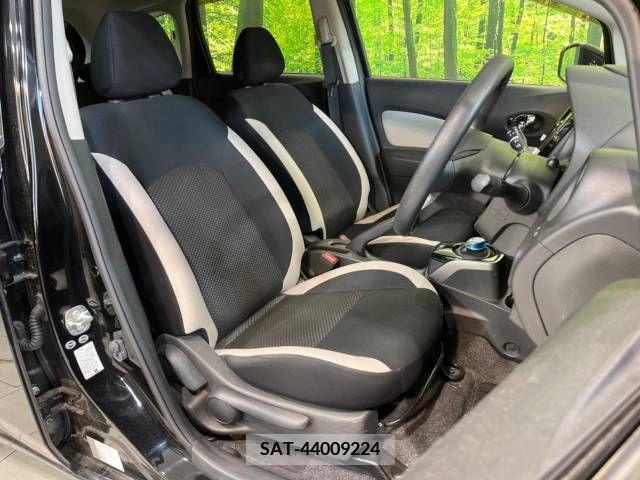 Nissan NOTE 2018-10 255719-8