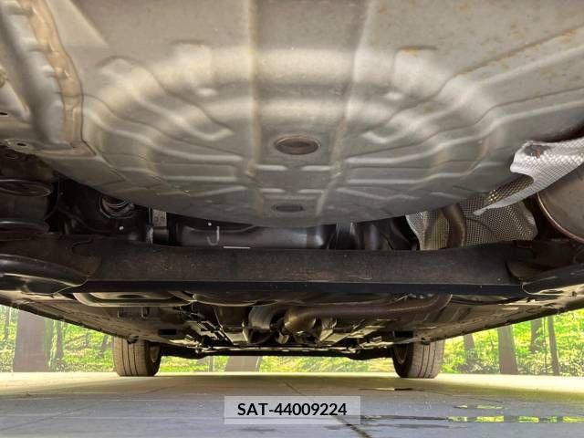 Nissan NOTE 2018-10 255719-19