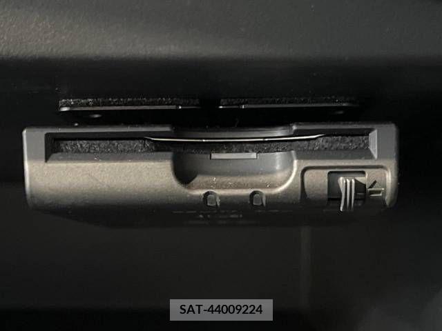 Nissan NOTE 2018-10 255719-5