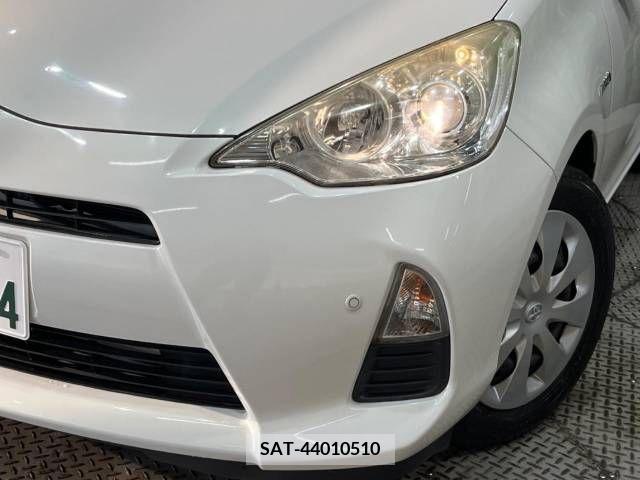 Toyota AQUA 2013-08 314163-12