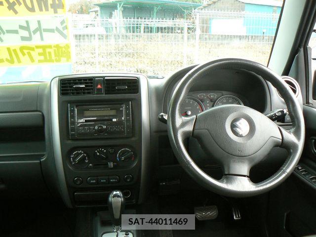 Suzuki JIMNY 2006-01 208246-4