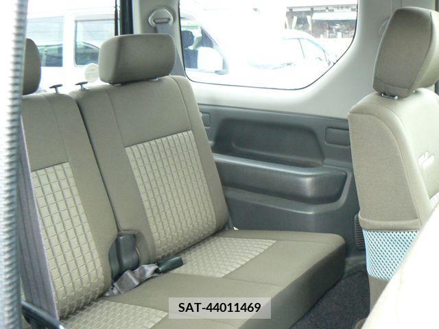 Suzuki JIMNY 2006-01 208246-6