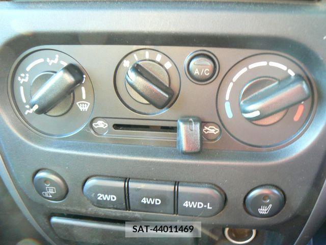 Suzuki JIMNY 2006-01 208246-8