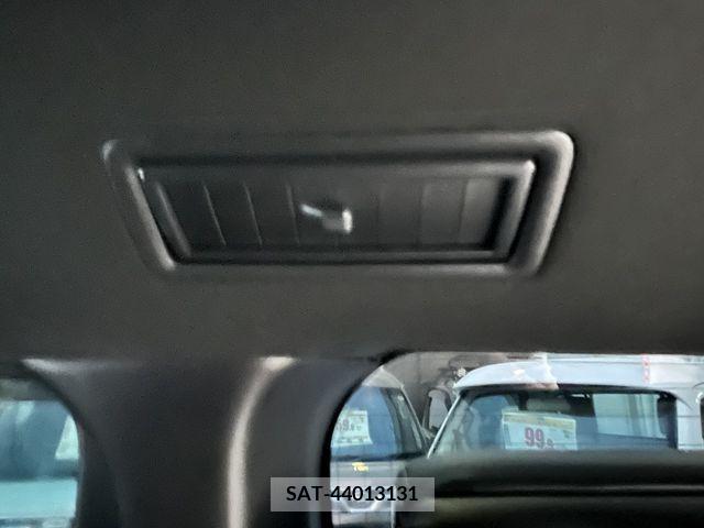 Toyota VOXY 2022-10 342740-27
