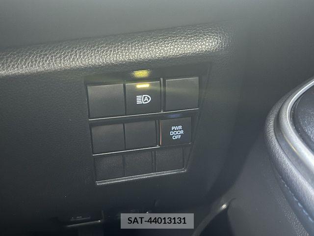 Toyota VOXY 2022-10 342740-8