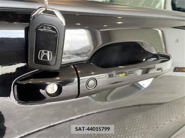 Honda e 2020-11 378115-11