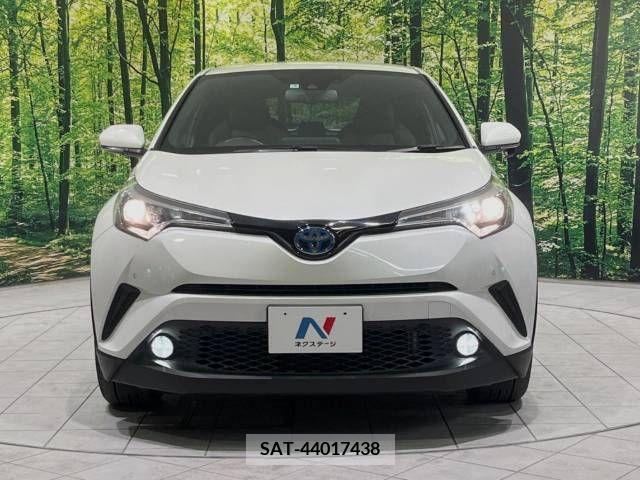 Toyota C-HR 2017-08 222053-14