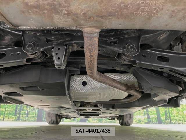 Toyota C-HR 2017-08 222053-19