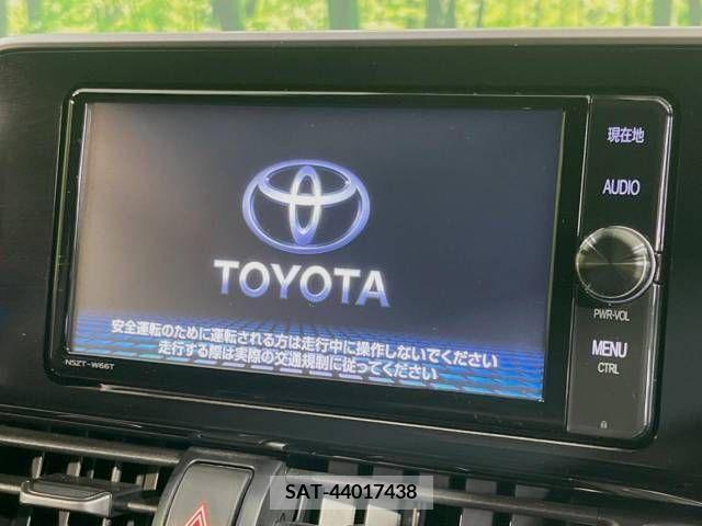 Toyota C-HR 2017-08 222053-2