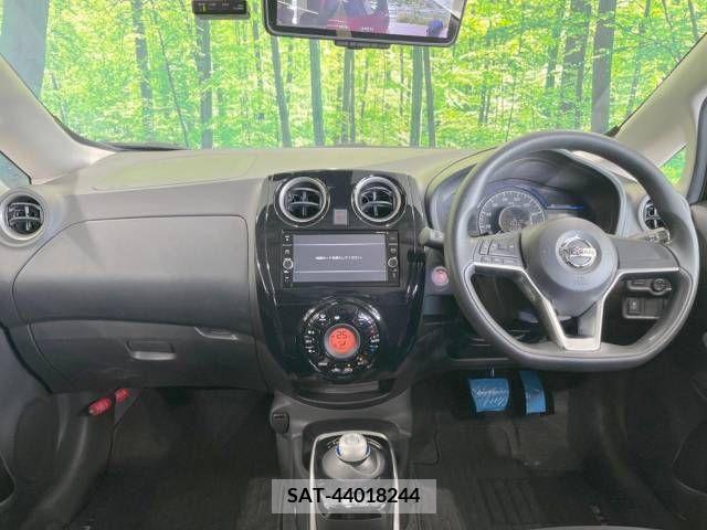Nissan NOTE 2017-08 392932-1