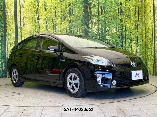 Toyota PRIUS 2014-01 220885-16