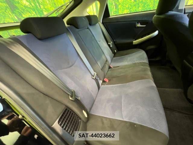 Toyota PRIUS 2014-01 220885-9