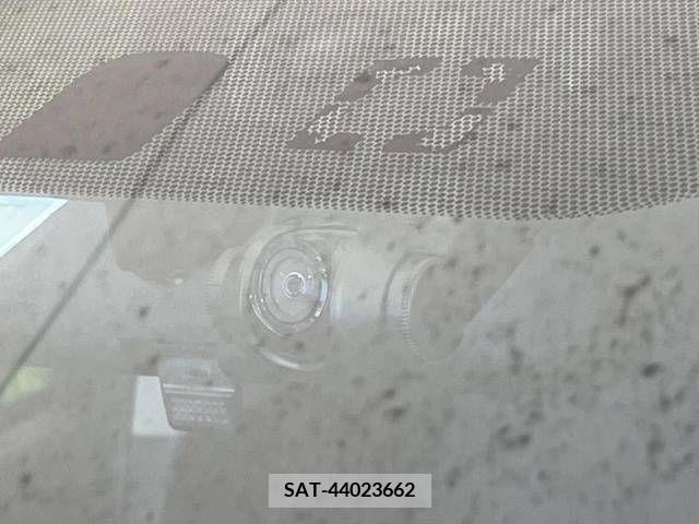 Toyota PRIUS 2014-01 220885-7