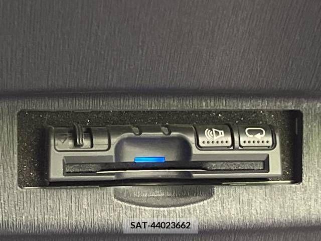 Toyota PRIUS 2014-01 220885-4