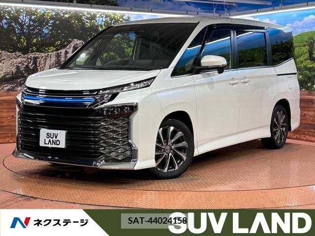 Toyota VOXY 2023-05 378397-0