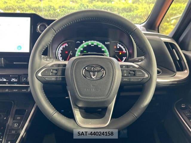 Toyota VOXY 2023-05 378397-12